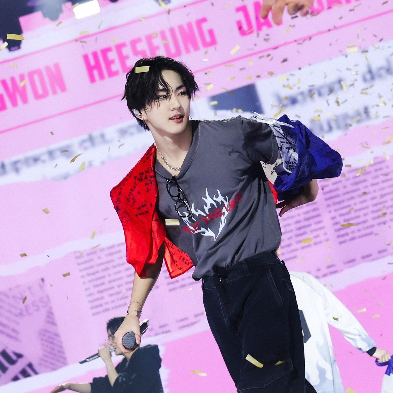 Latest photo of Jungwon (ENHYPEN)