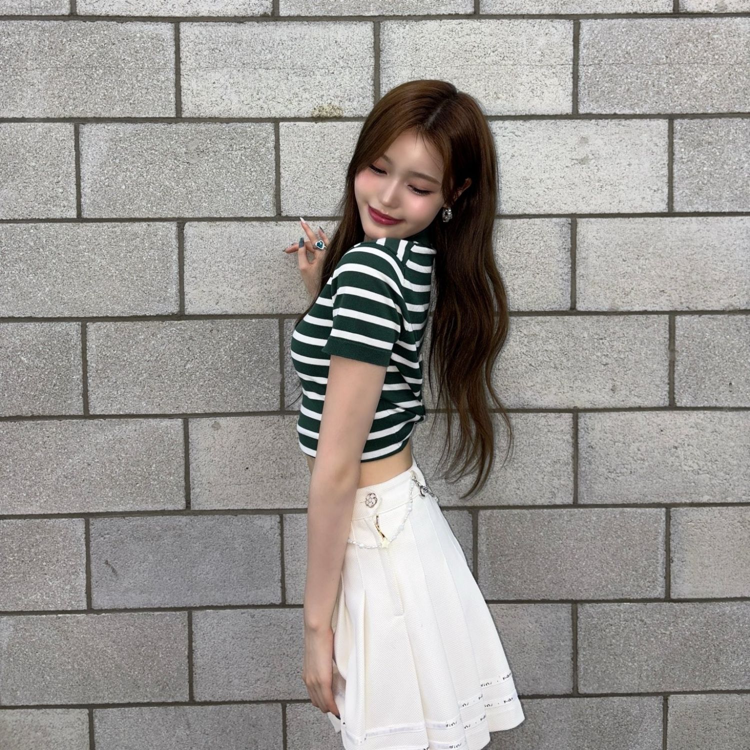 A moment captured by Jeong Saebi (izna)'s fan