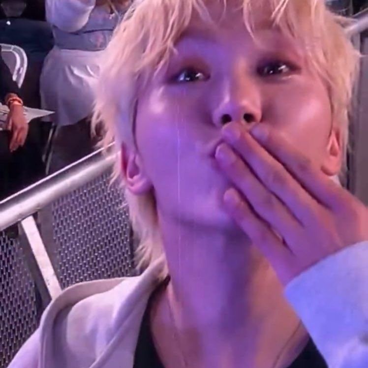 A moment captured by Seungkwan (SEVENTEEN)'s fan