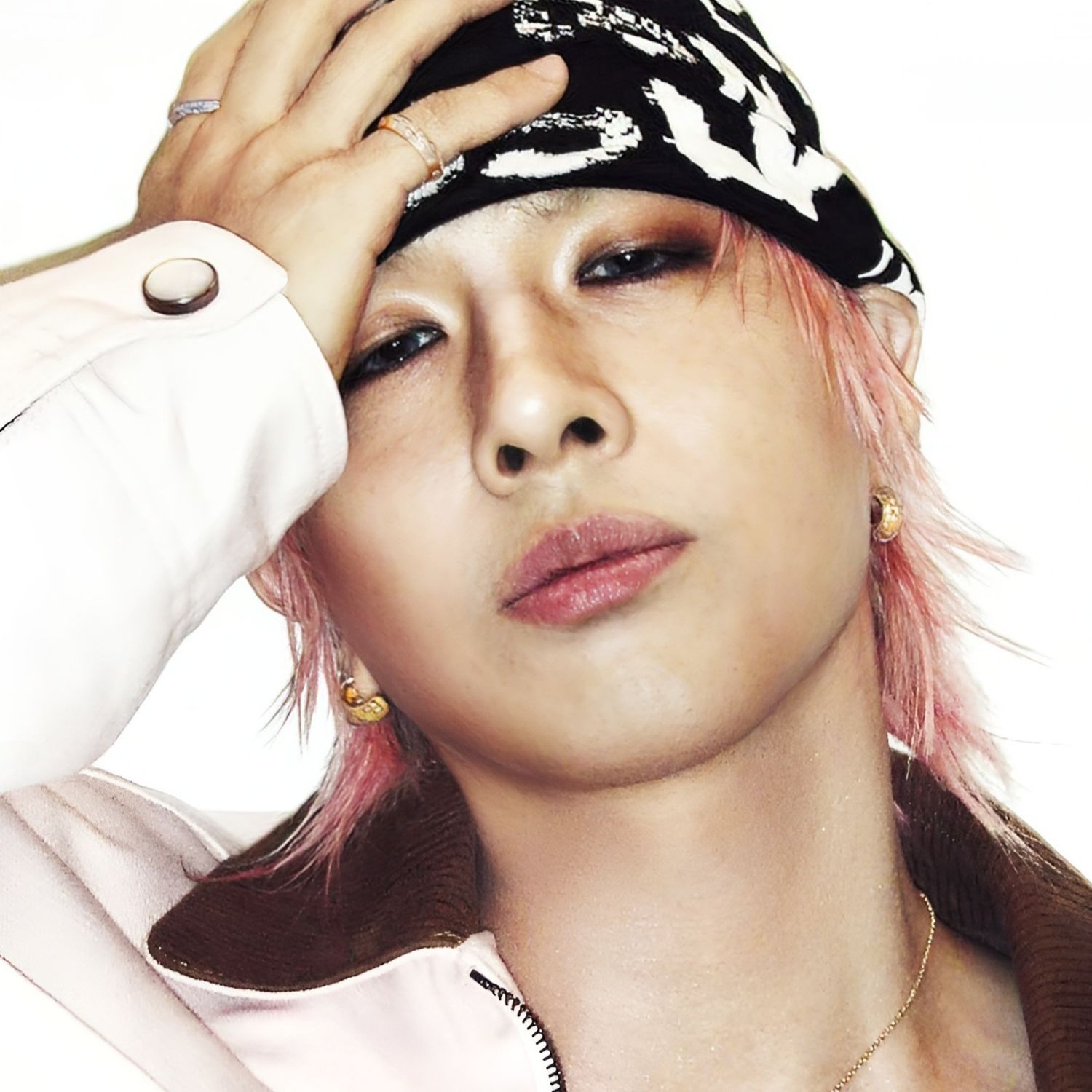 Recent activity shot of Taeyang (BIGBANG)