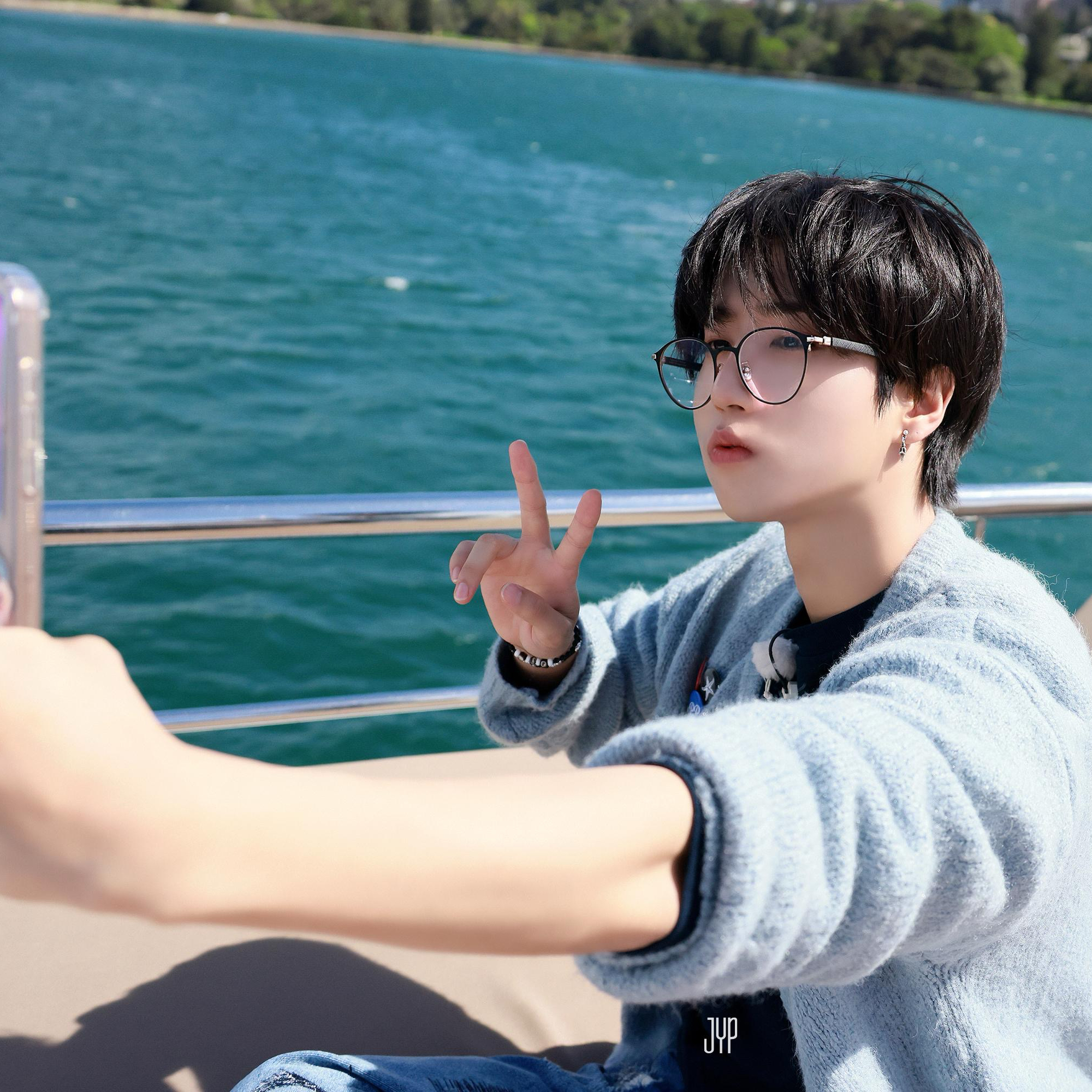 Latest photo of HAN (Stray Kids)