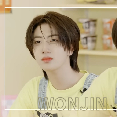 Latest photo of Wonjin (CRAVITY)