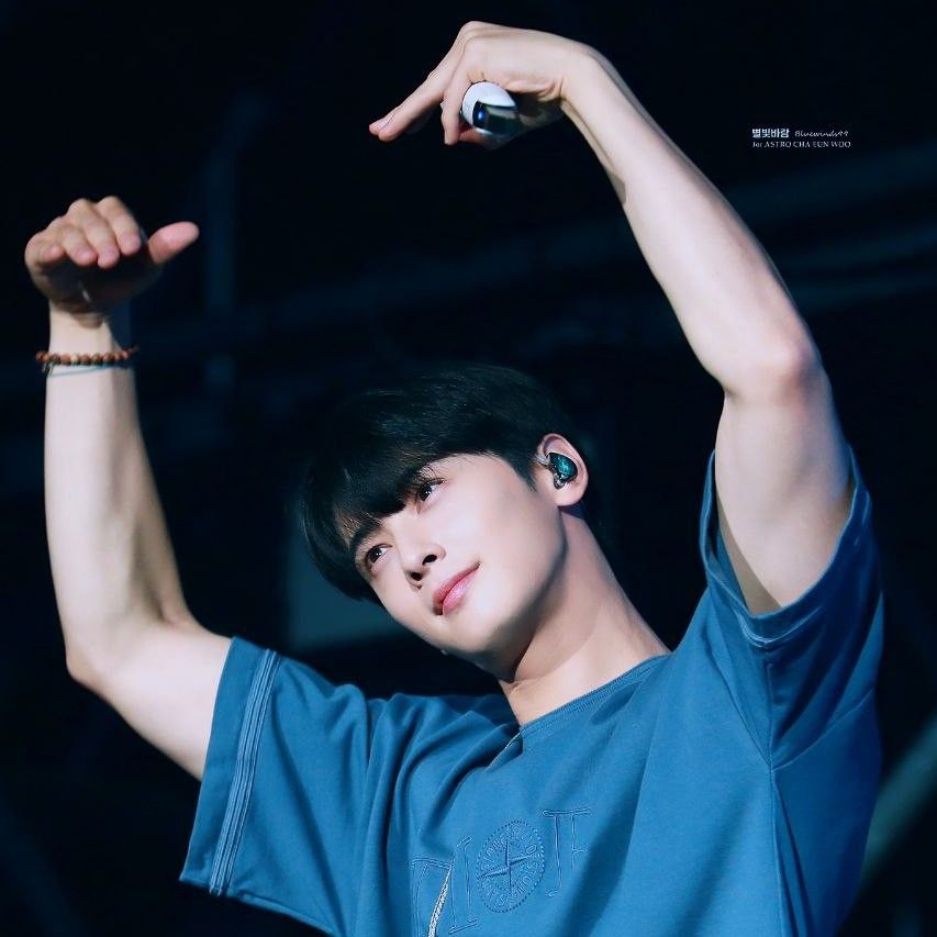 Behind-the-scenes cut of Eunwoo (ASTRO)