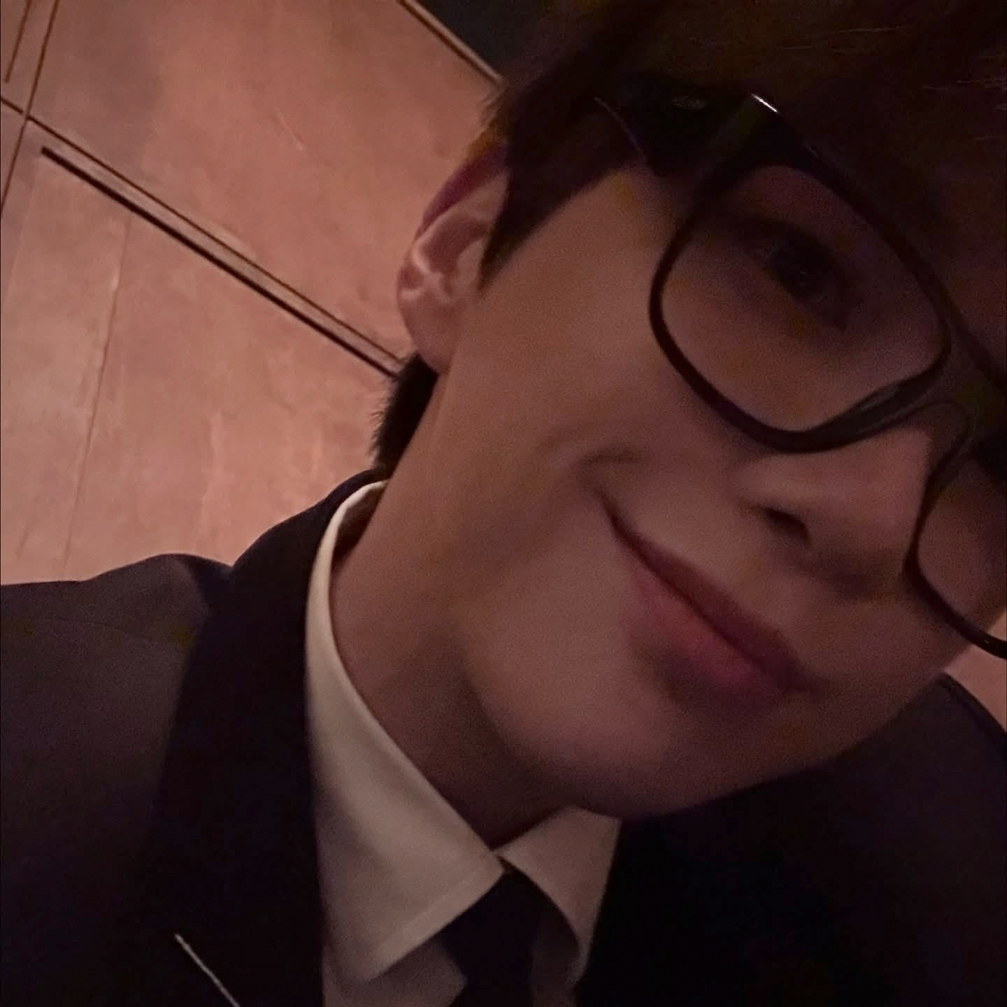 Behind-the-scenes cut of Kang Daniel