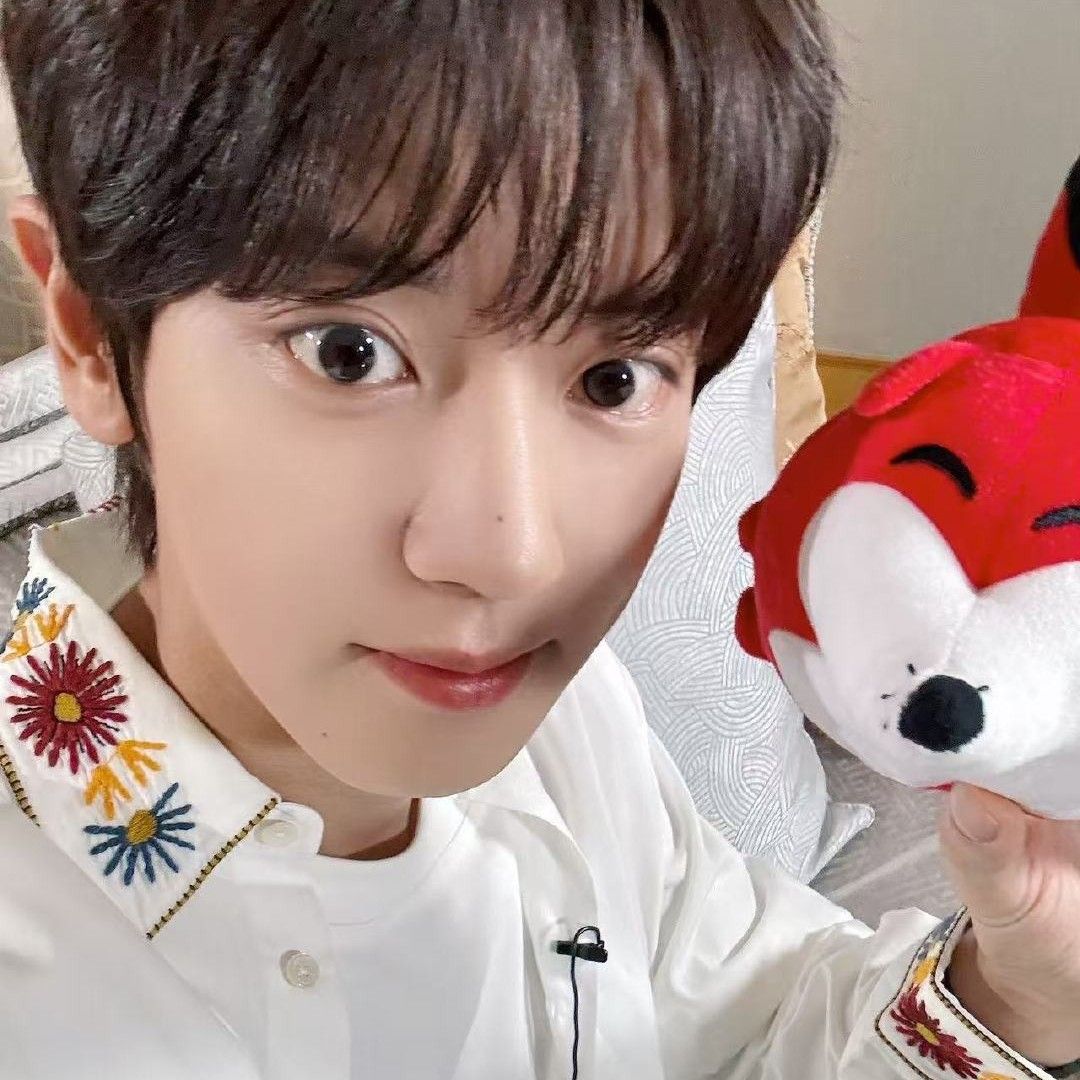 燦烈 (EXO)的最新照片