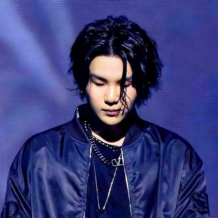 Latest photo of SUGA (BTS)