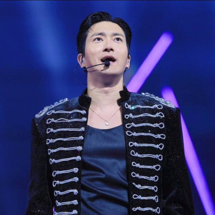 始源 (Super Junior)的最新照片