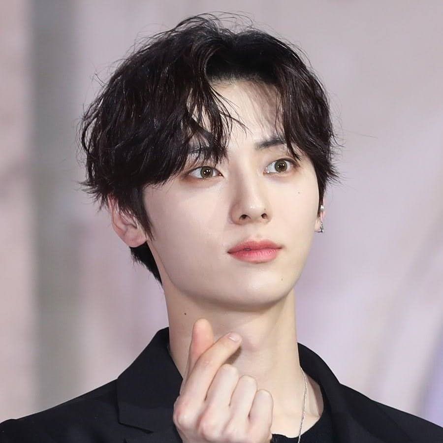 Recent activity shot of Hwang Minhyun