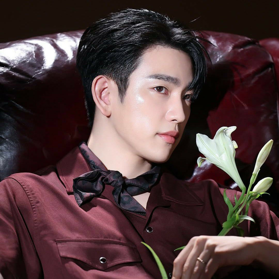 Latest photo of Jinyoung (GOT7)