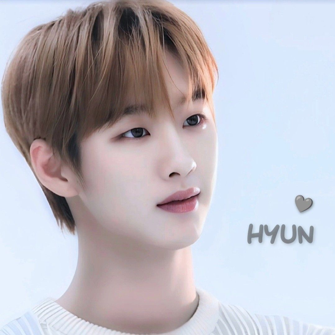 Behind-the-scenes cut of Hyun