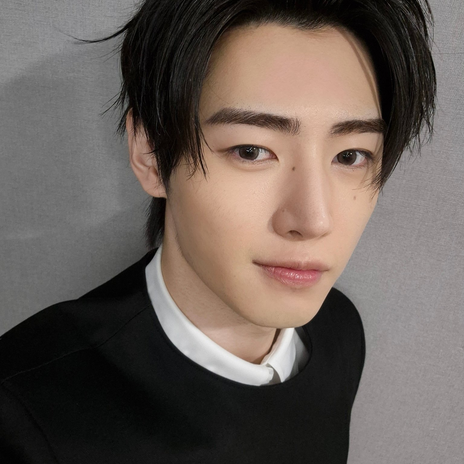 Foto terbaru Sunghoon (ENHYPEN)