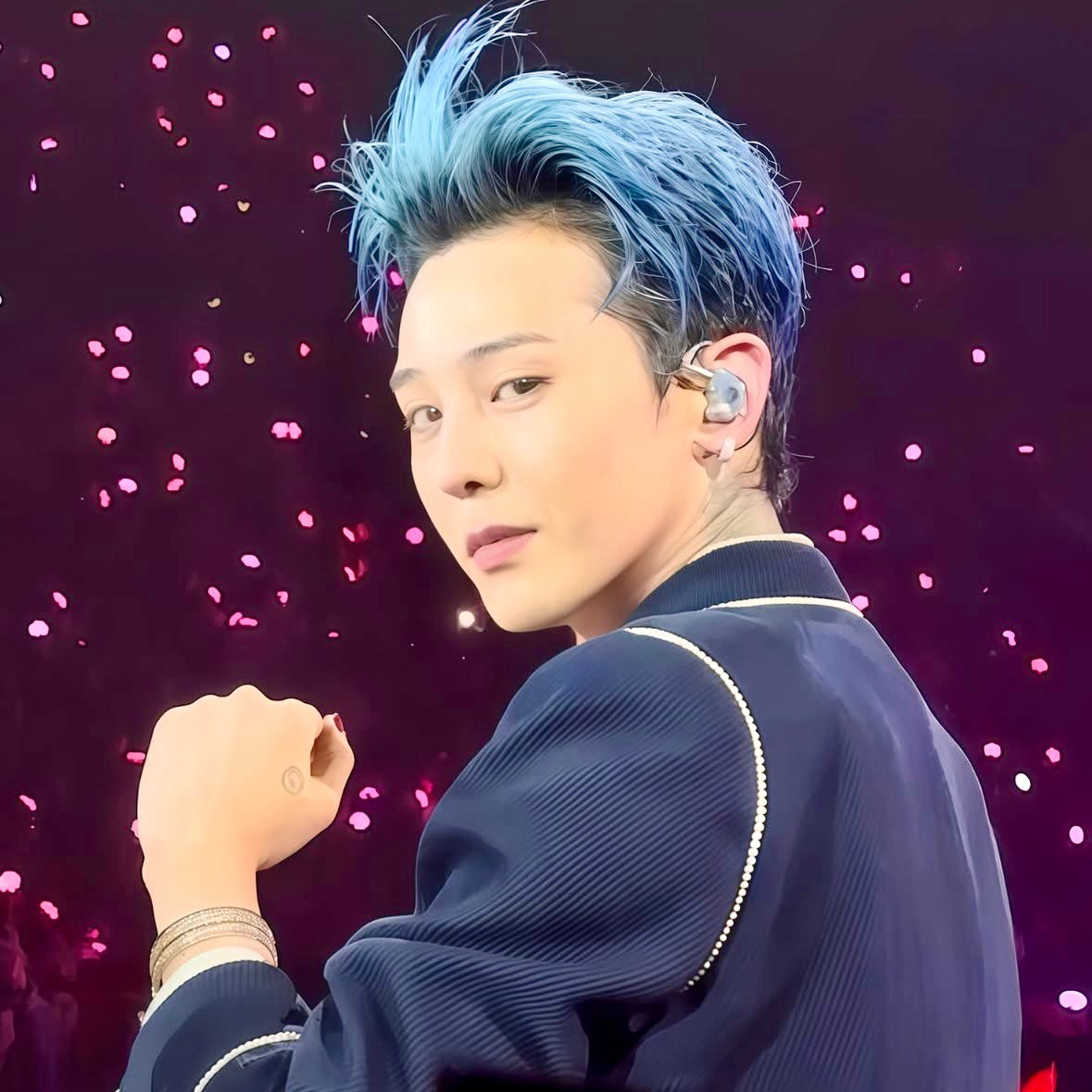 Behind-the-scenes cut of G-DRAGON (BIGBANG)