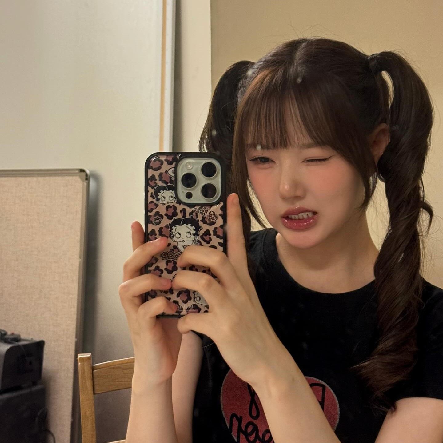 藝琳 (GFRIEND)的最新活動照片