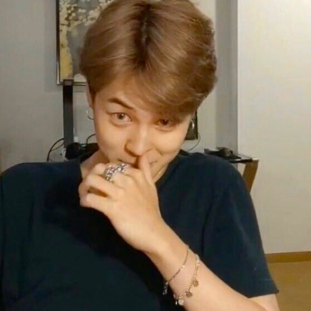 Latest photo of Jimin (BTS)