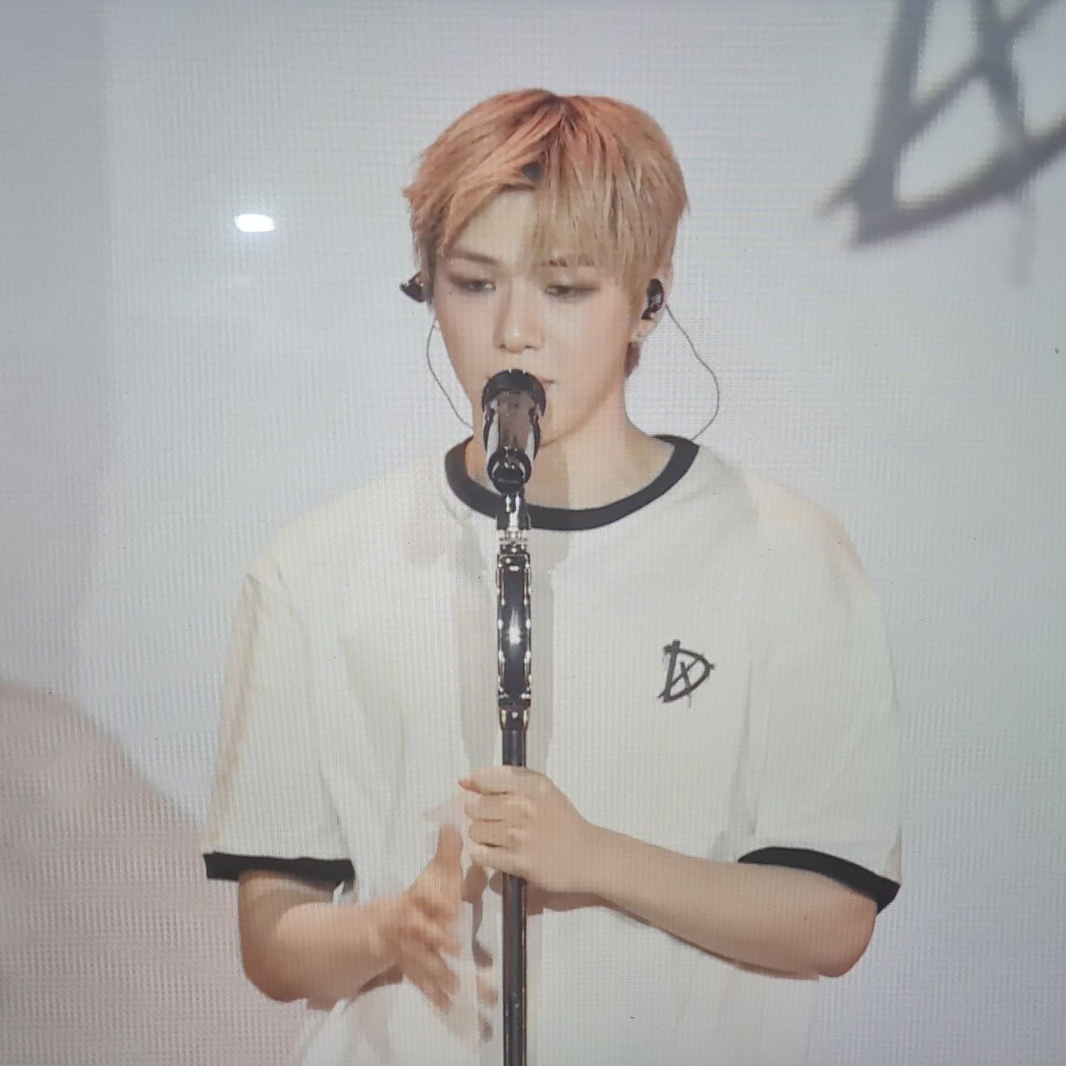 Latest photo of Kang Daniel