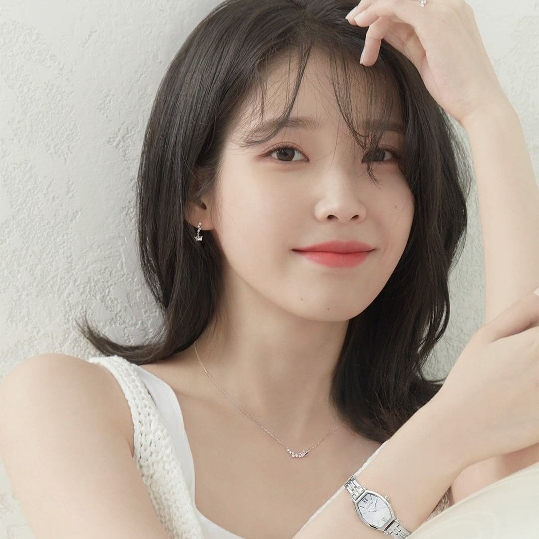 Recent activity shot of IU