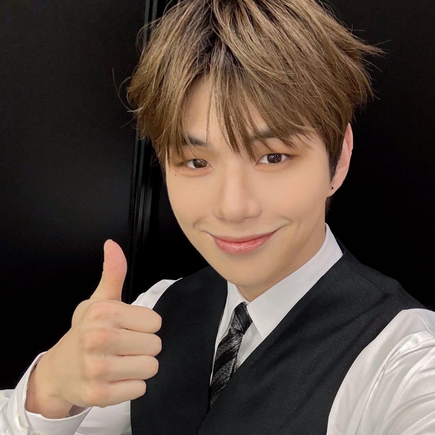 강다니엘 최근 활동샷