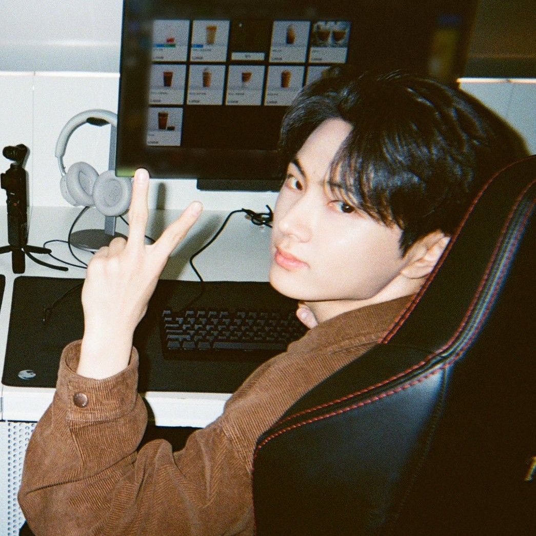 Latest photo of Jay (ENHYPEN)