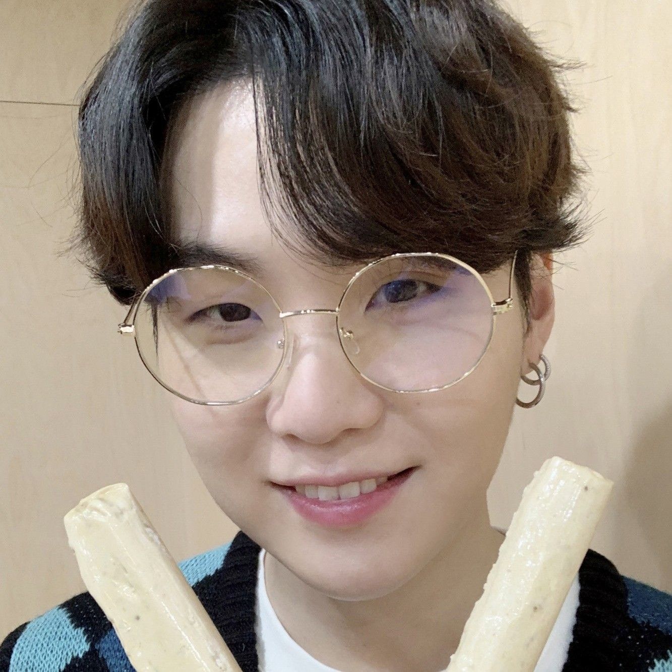 SUGA (防彈少年團)的幕後花絮