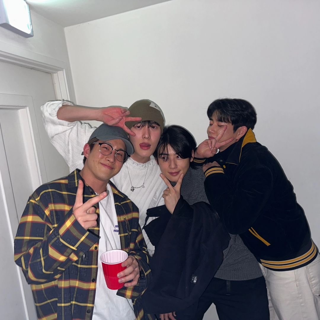 아스트로 최근 활동샷