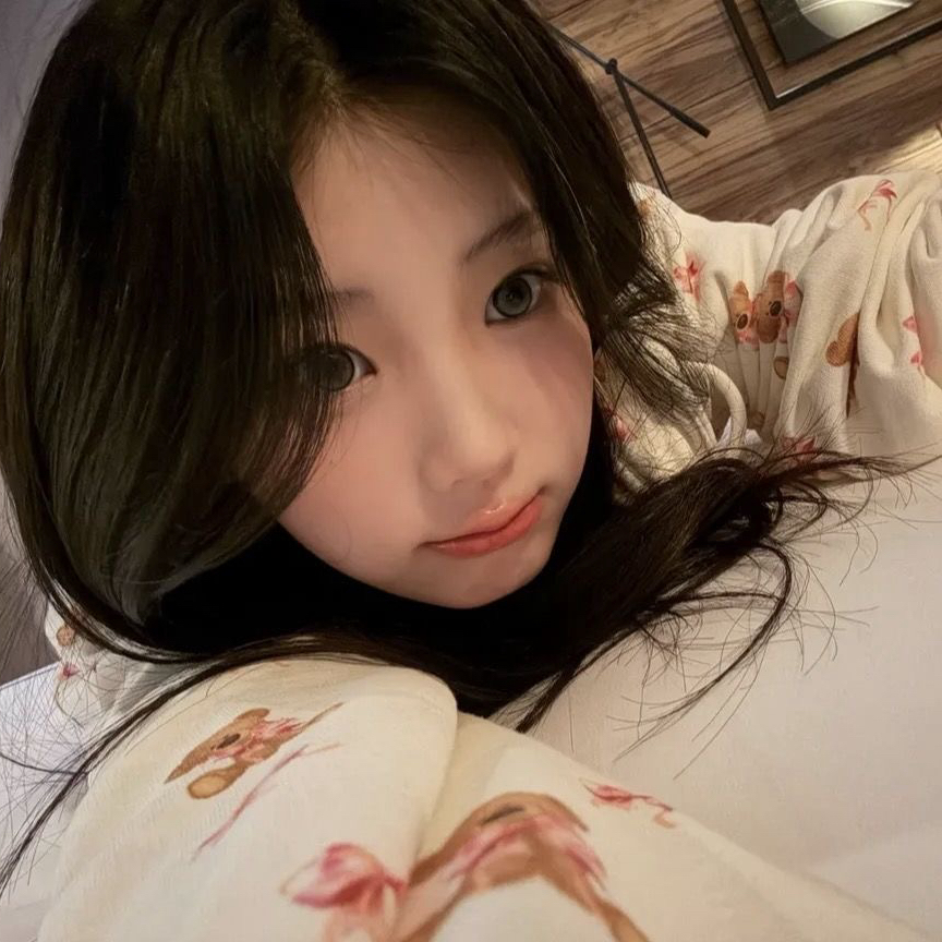 Behind-the-scenes cut of Wonhee (ILLIT)