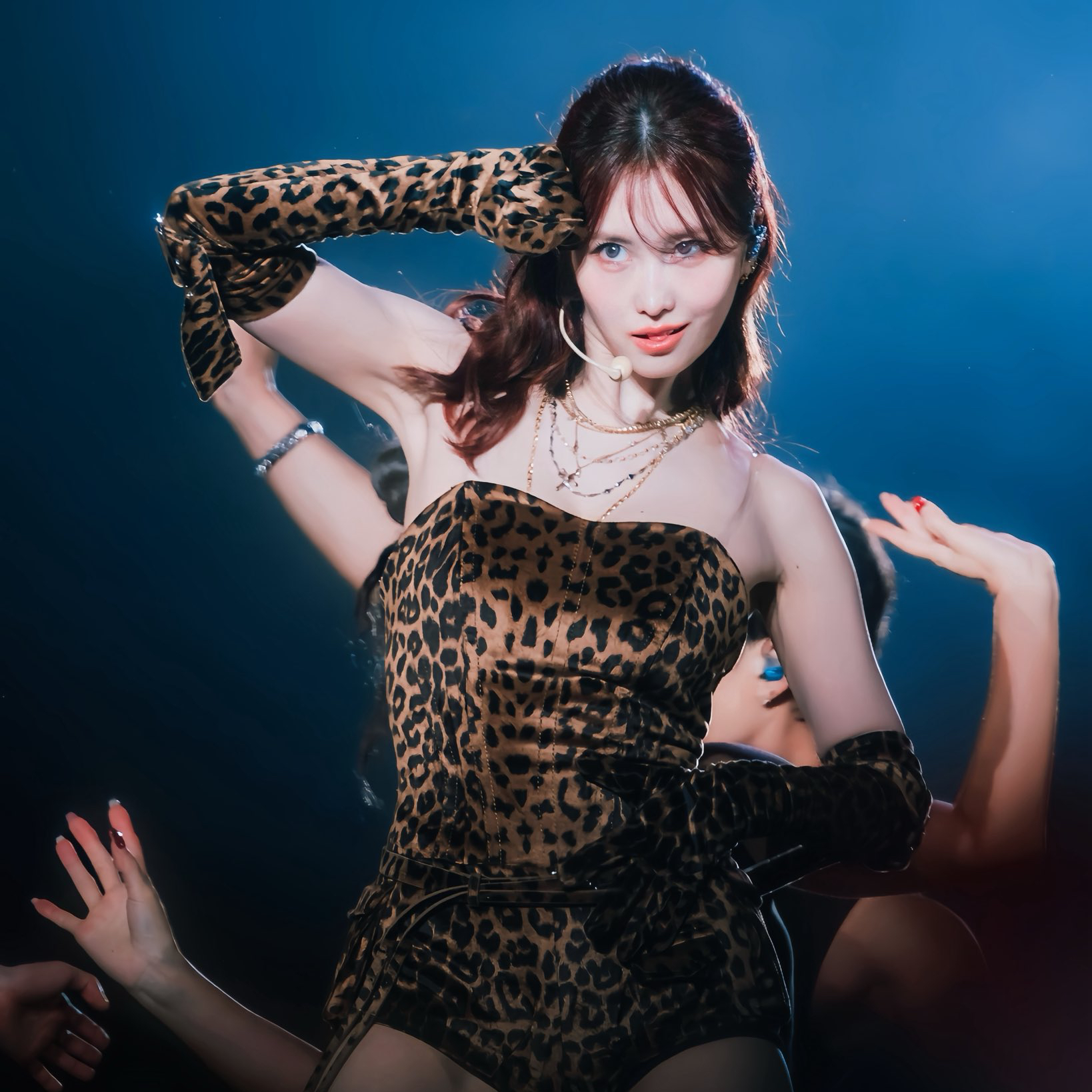 モモ (TWICE)の舞台裏ショット