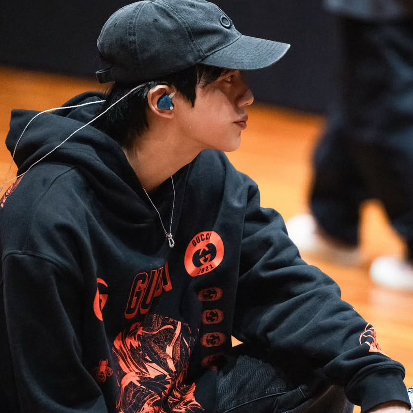 진 (방탄소년단)의 최신 사진