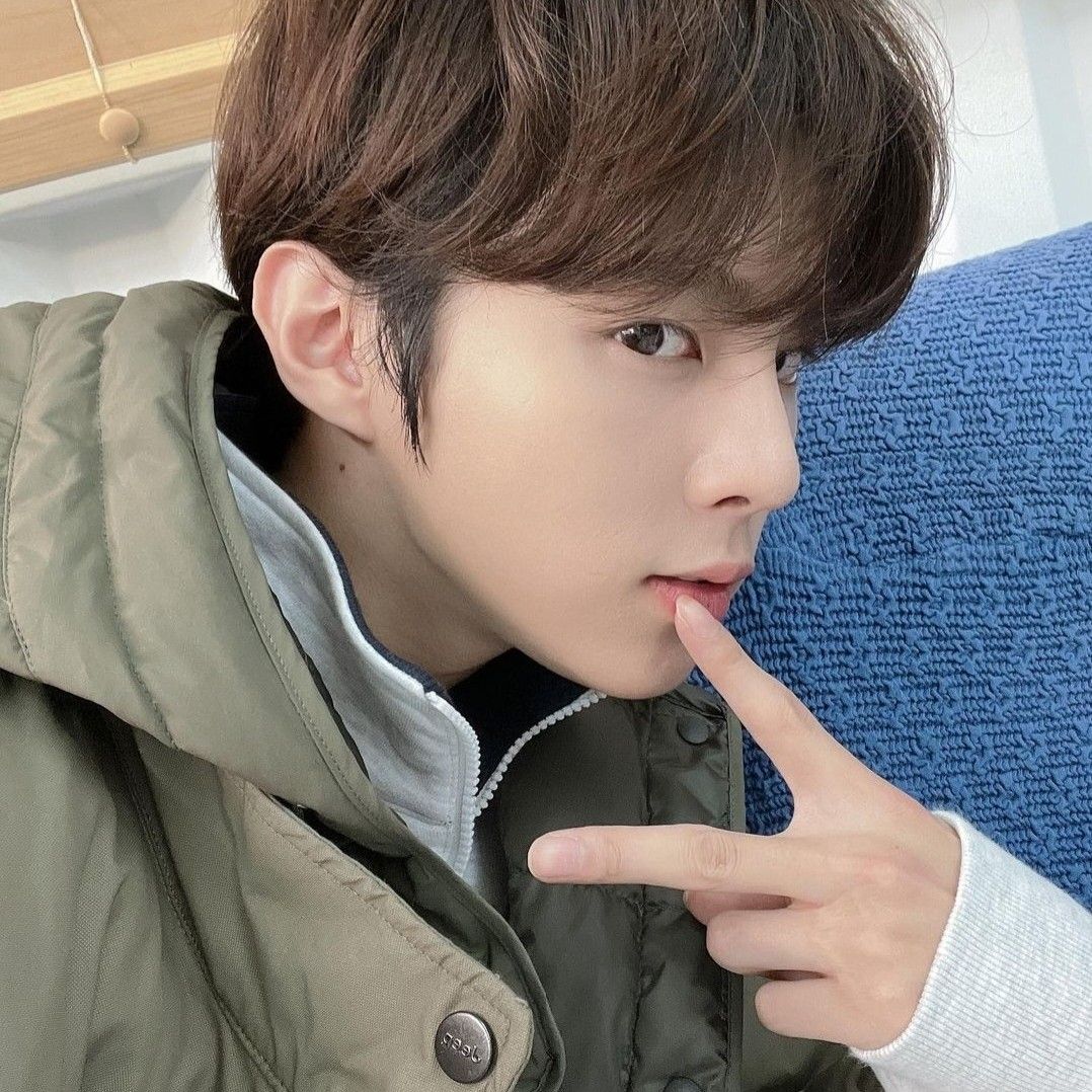 金宇硕粉丝拍下的瞬间