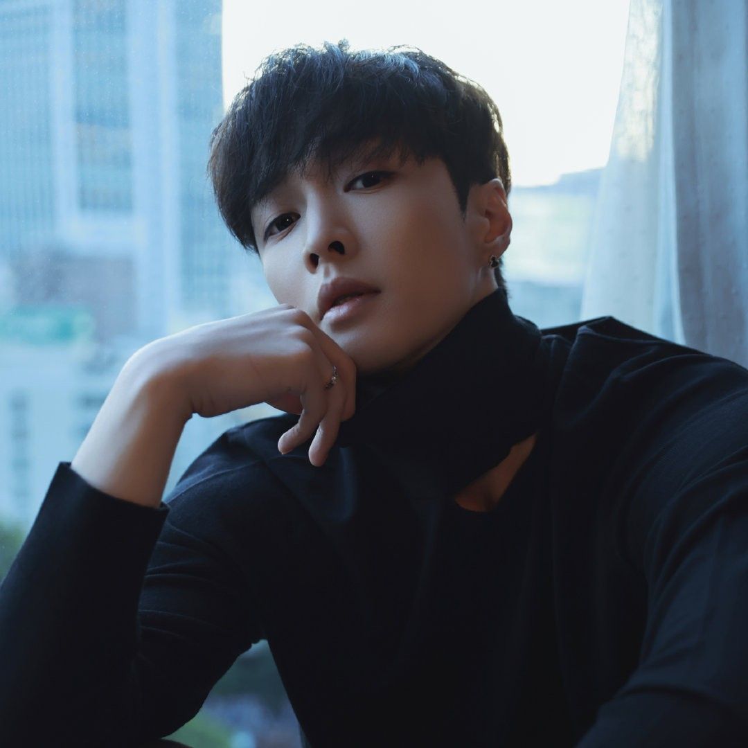 Foto terbaru Lay (EXO)