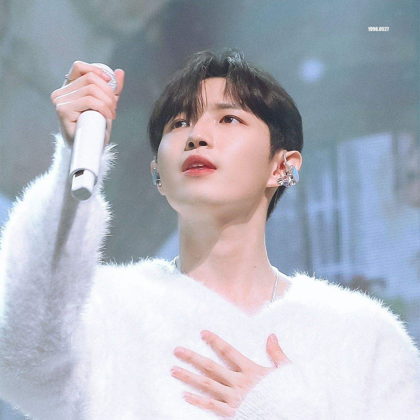 Behind-the-scenes cut of Kim Jaehwan