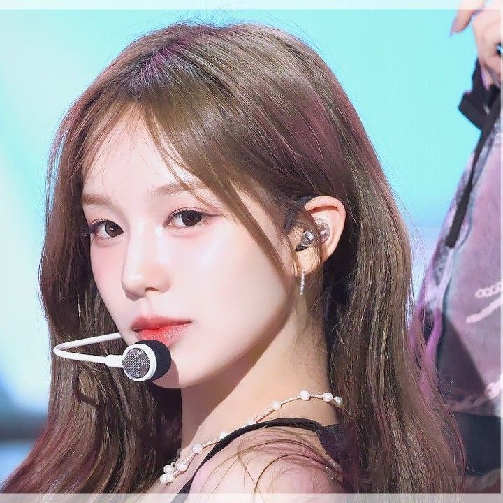 Latest photo of IVE