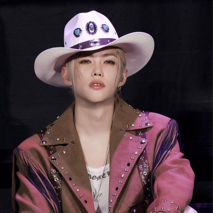 Behind-the-scenes cut of Felix (Stray Kids)