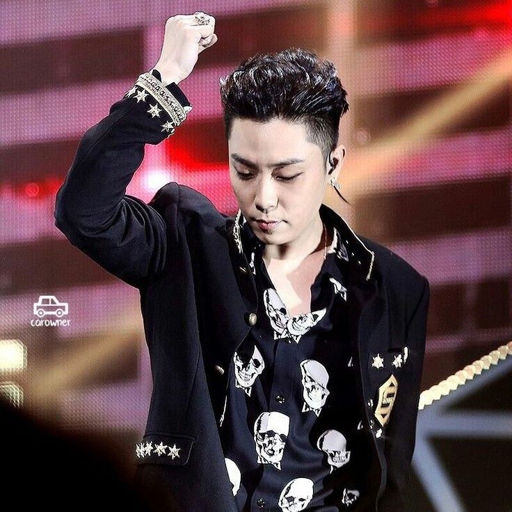 A moment captured by Eun Jiwon (SECHSKIES)'s fan