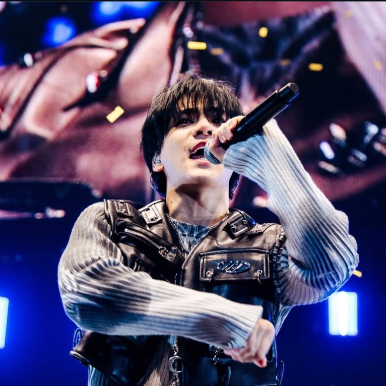 A moment captured by Mamehara Issei (JO1)'s fan