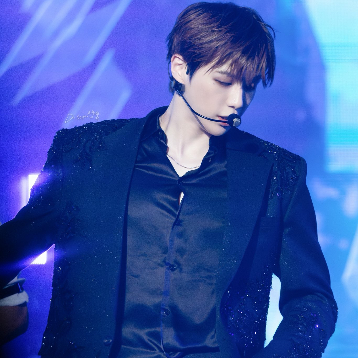 Latest photo of Kang Daniel