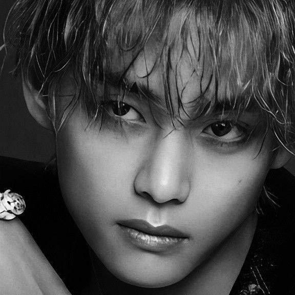 Latest photo of V (BTS)