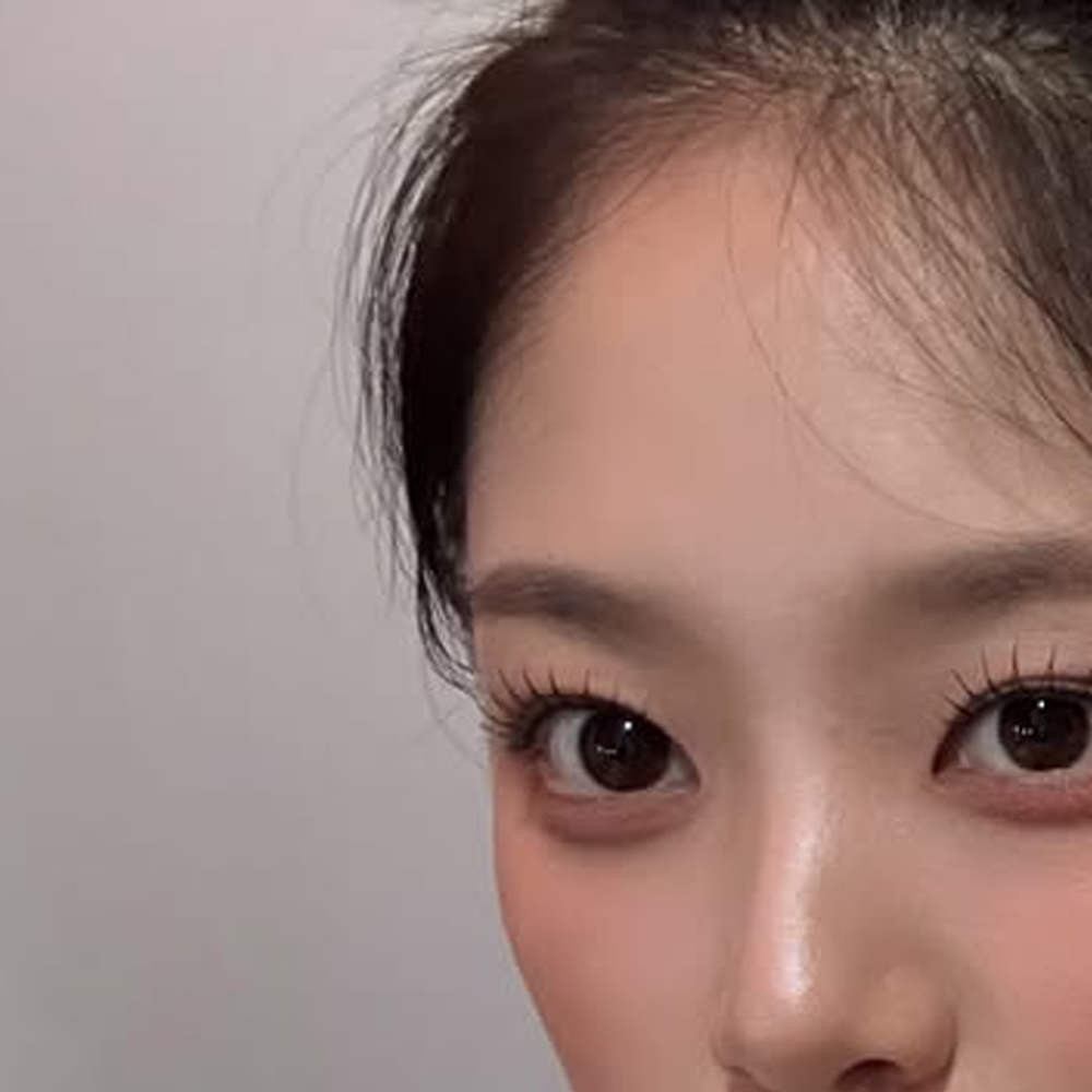 Recent activity shot of HyunJin (Loossemble)