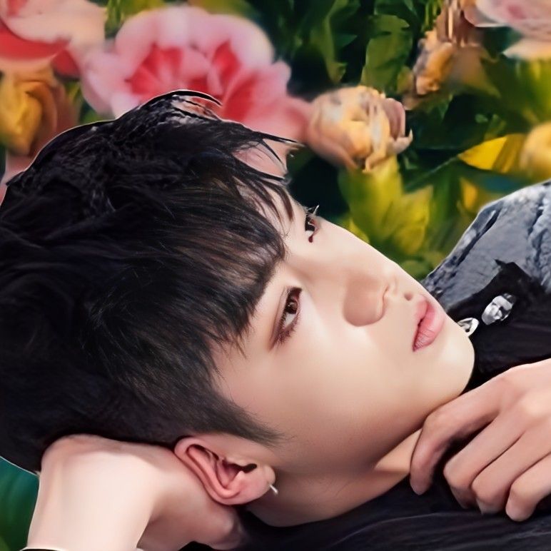 A moment captured by Wooseok (PENTAGON)'s fan