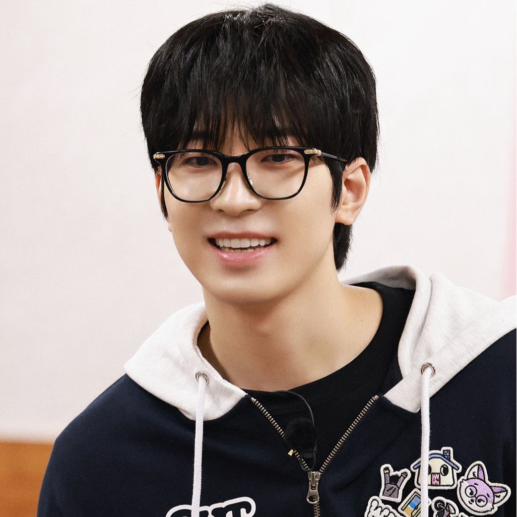 A moment captured by Wonwoo (SEVENTEEN)'s fan