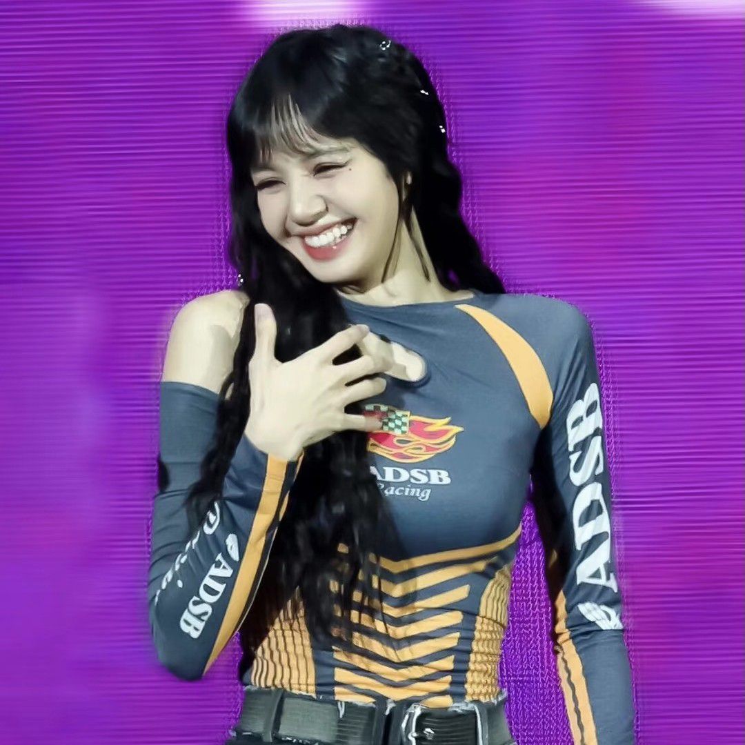 리사 (BLACKPINK)의 비하인드 컷