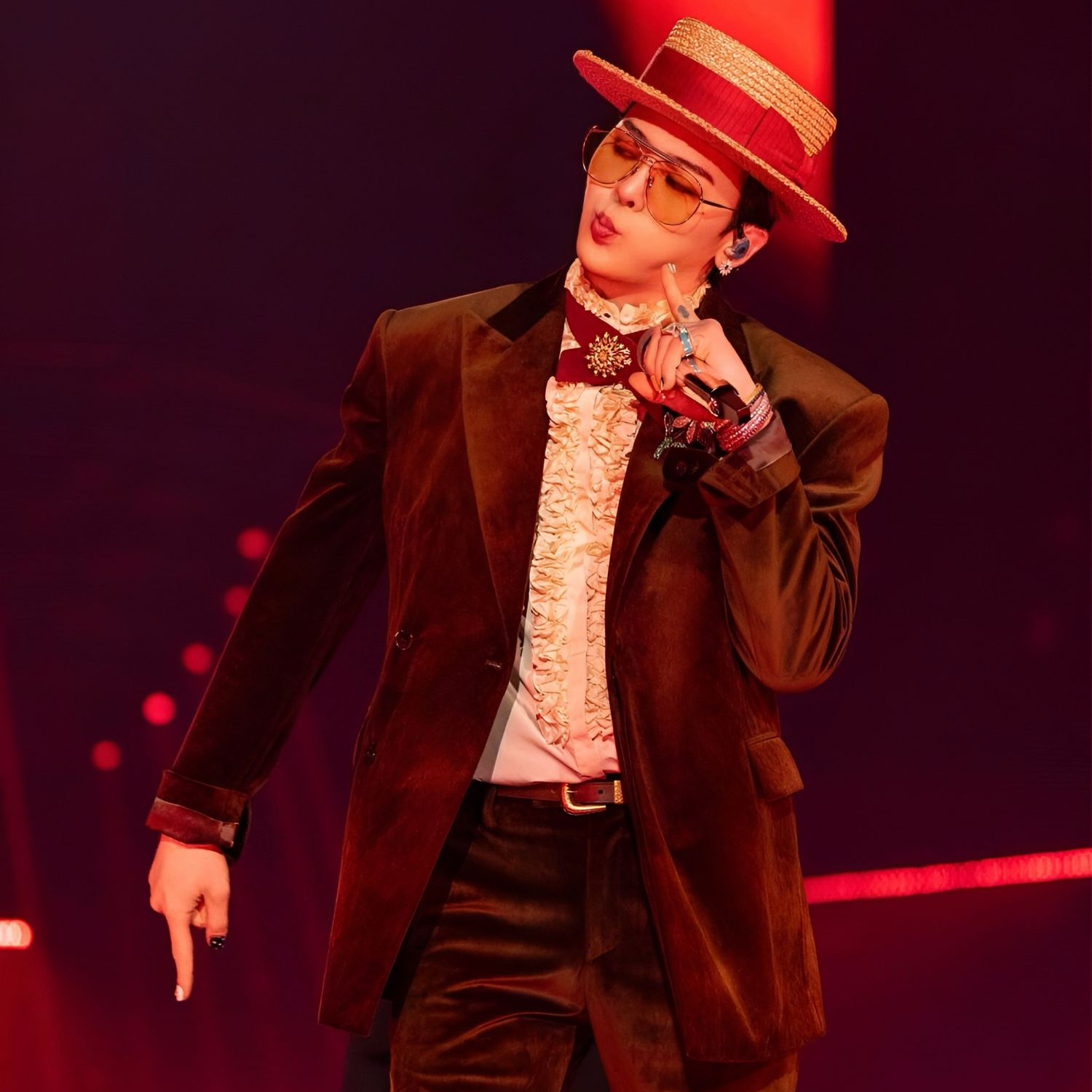 Behind-the-scenes cut of G-DRAGON (BIGBANG)