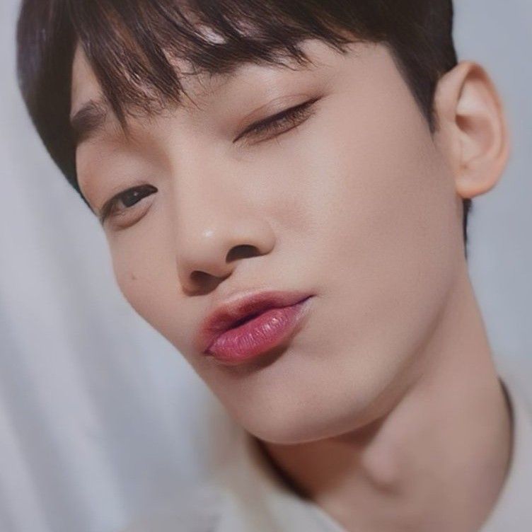 Latest photo of Chen (EXO)