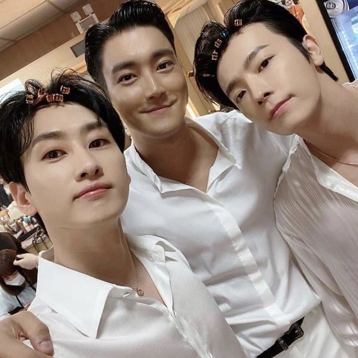 Latest photo of Super Junior