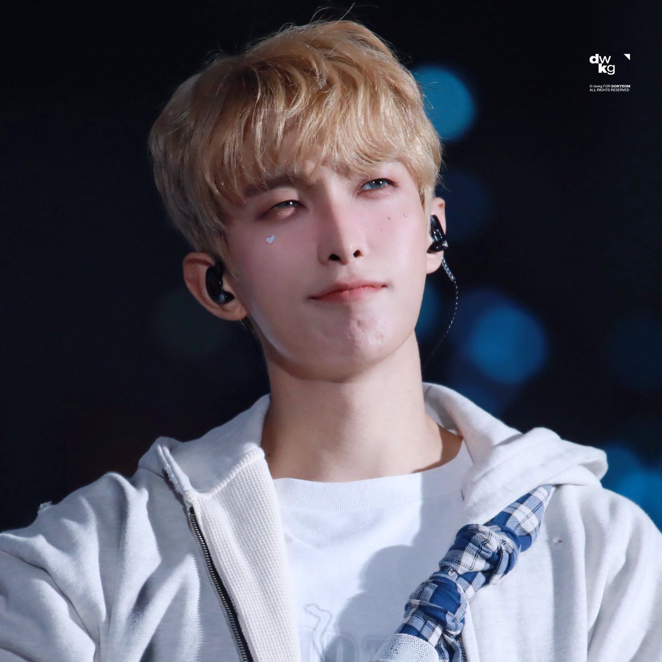 ドギョム (SEVENTEEN)の最近の活動写真