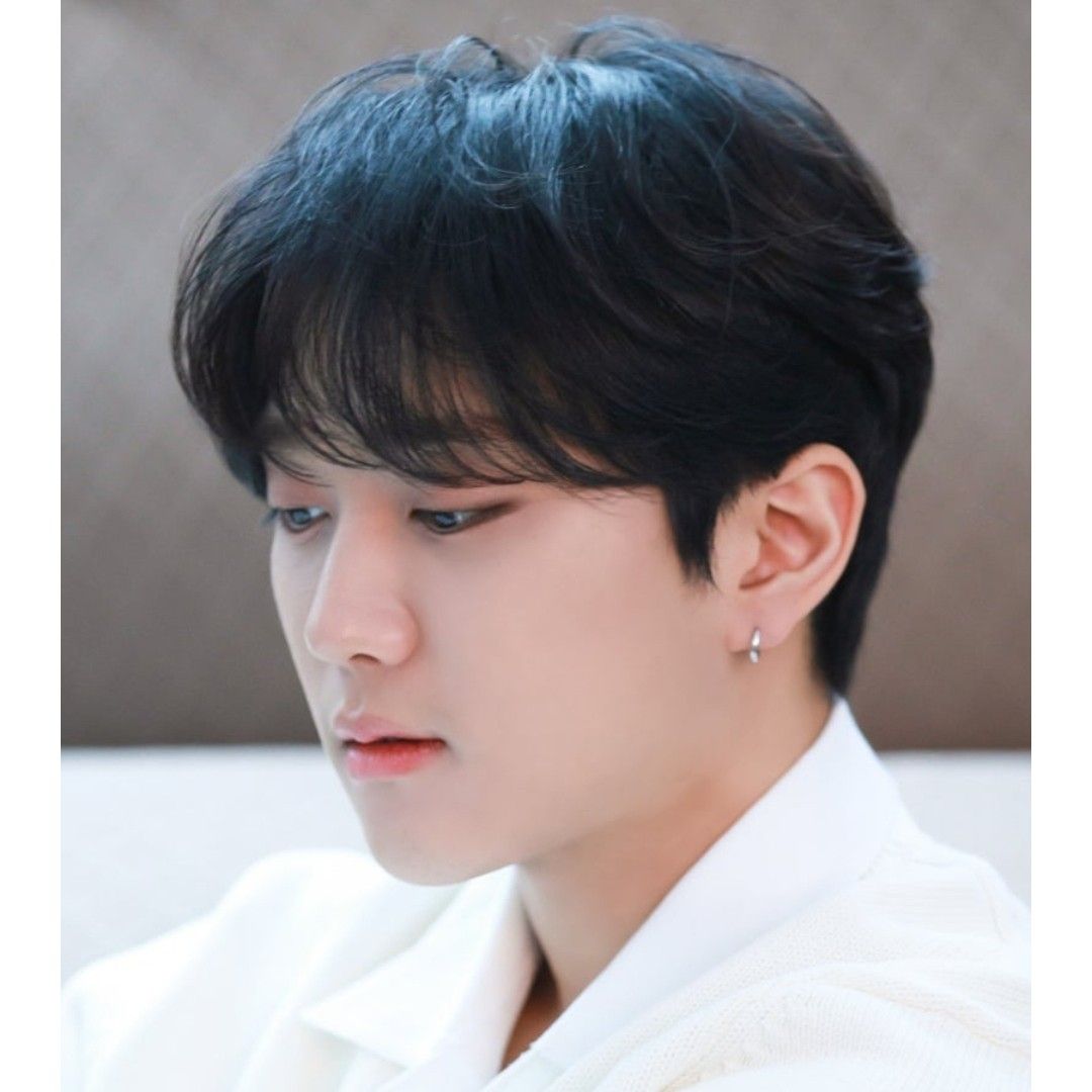 Behind-the-scenes cut of Hong Joochan (GoldenChild)