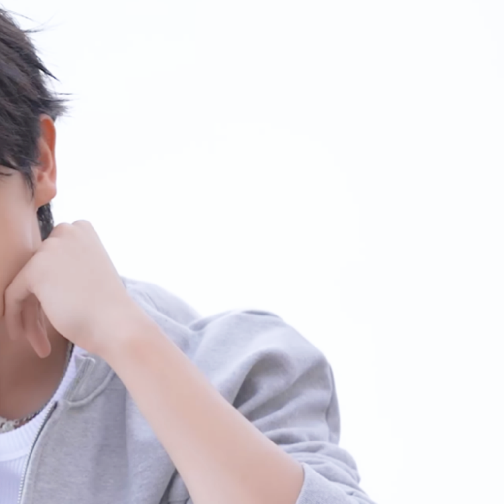 Latest photo of Hyunjae (THE BOYZ)