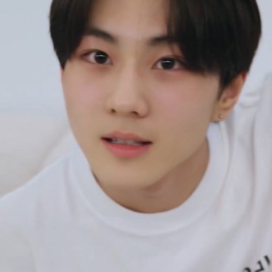 Latest photo of Jungwon (ENHYPEN)