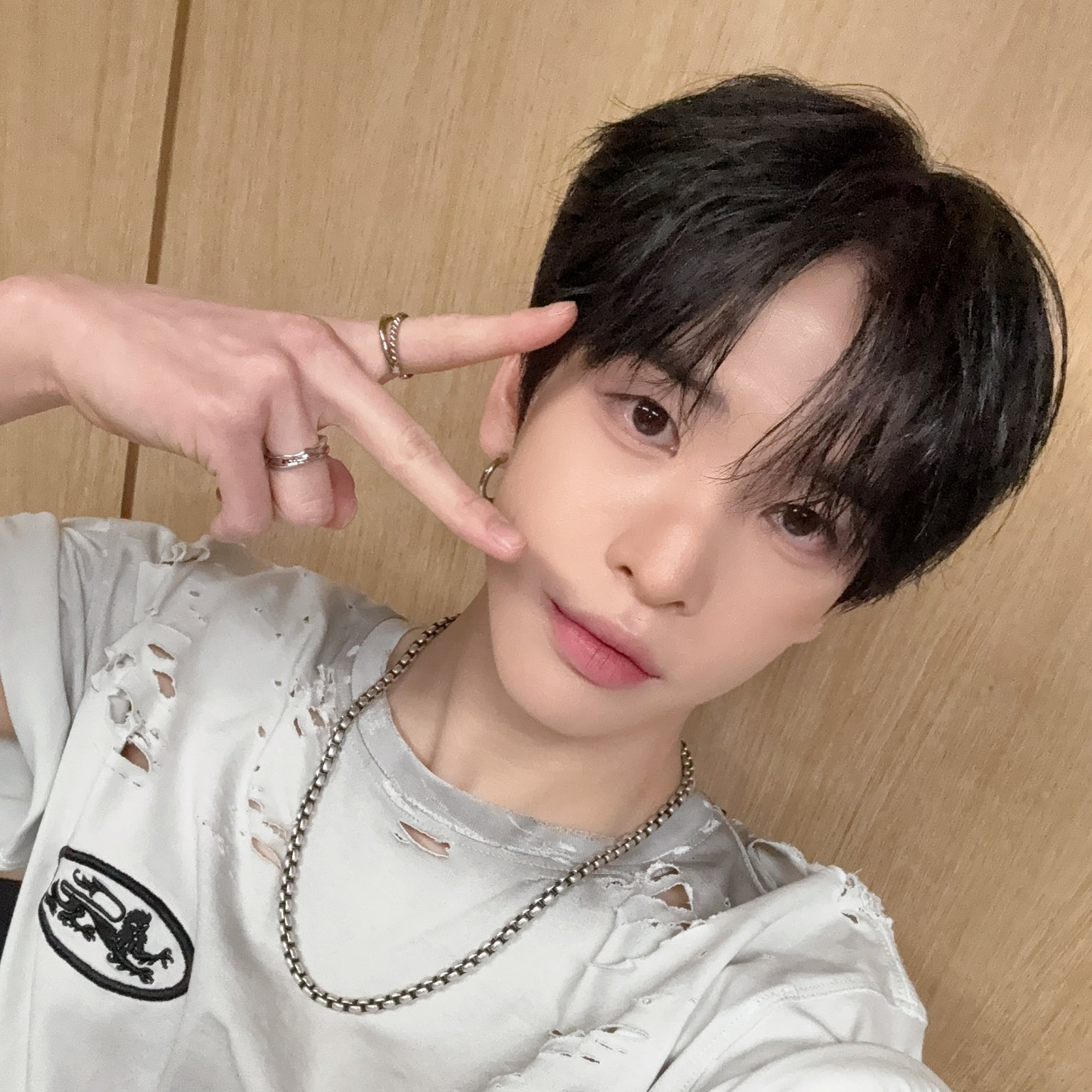 Behind-the-scenes cut of Allen (CRAVITY)