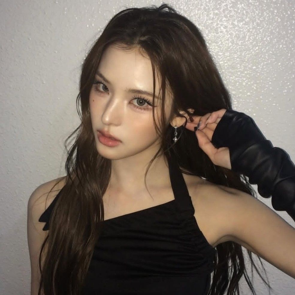 富岡茉衣 (izna)的最新活动照片