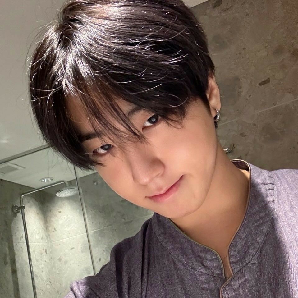 Latest photo of HAN (Stray Kids)